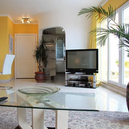 Erika Madeira -penthaus- アパート カニコ